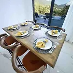 Mi Kasa Villa